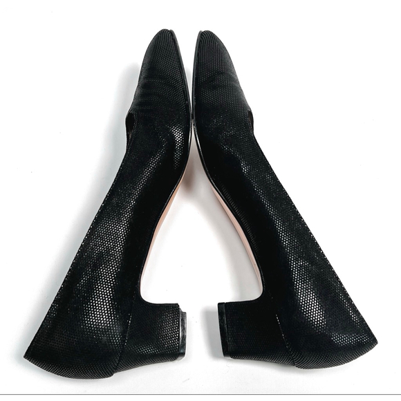 Ferragamo Womans Pumps Black Textured Heels Size 9.5 AA Narrow - Picture 5 of 7